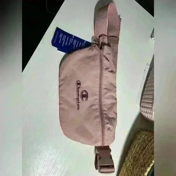 NWT Champion bag belt in dust pink - Picture 4 of 5